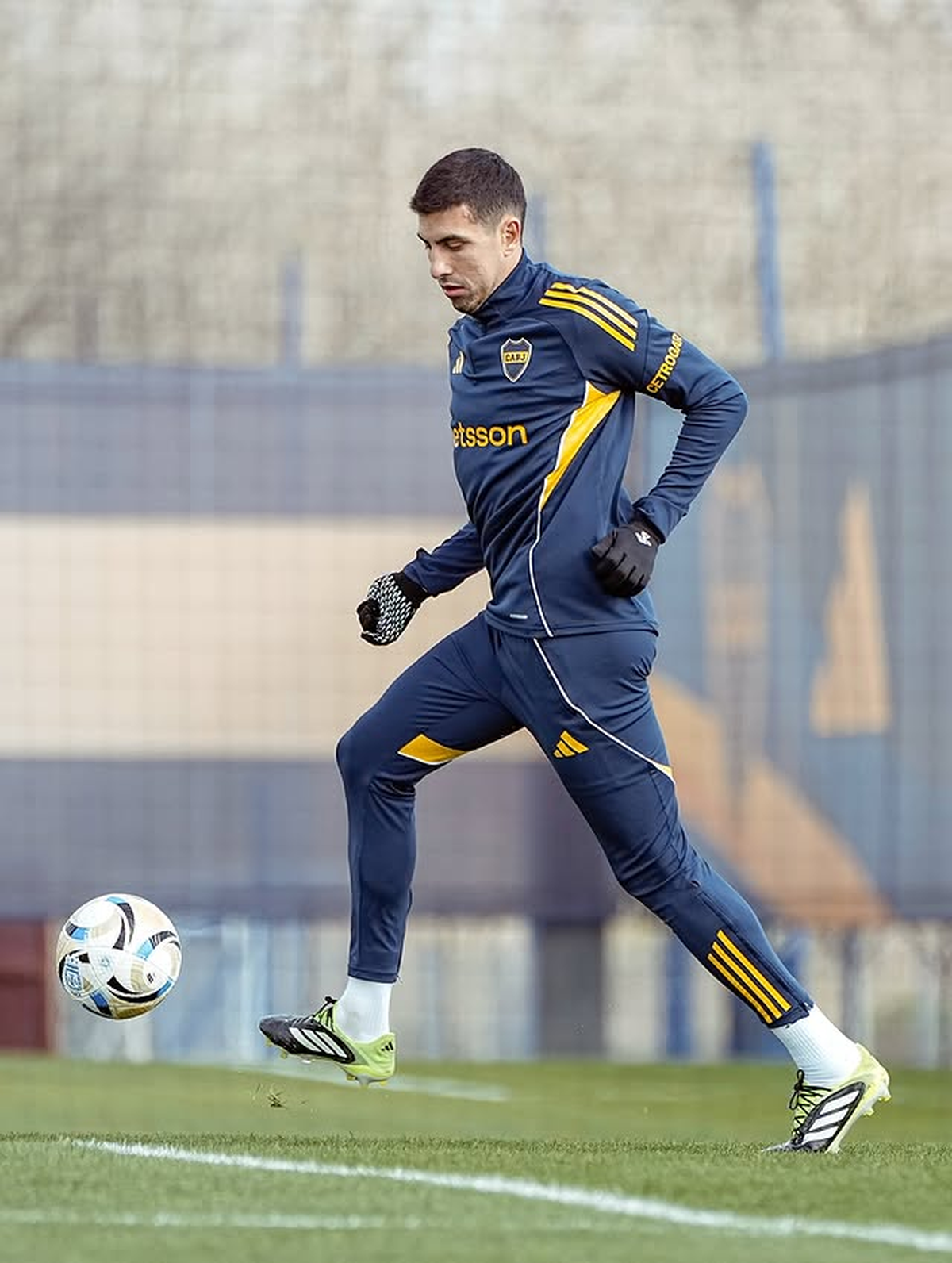 Rodrigo Battaglia se lesion&oacute; y ser&aacute; baja en Boca por al menos tres semanas. No jugar&aacute; el Supercl&aacute;sico ante River.