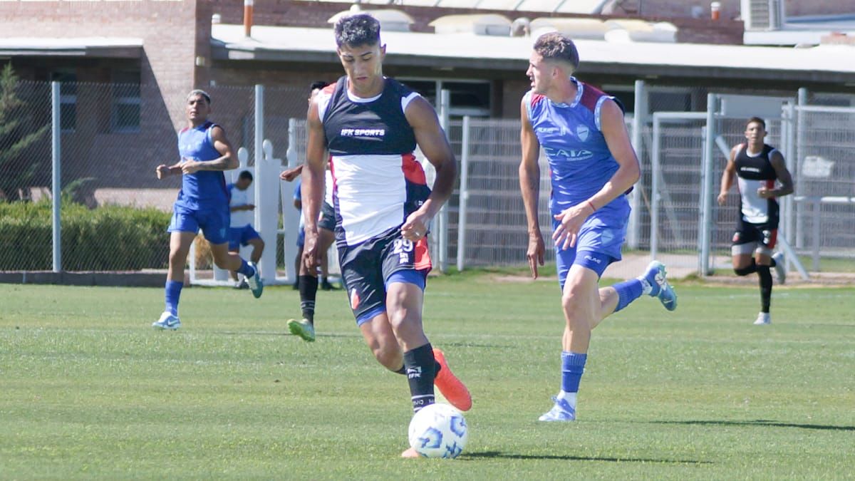 Tomás Rossi en el amistoso ante el Deportivo Maipú. Foto: Nicolás Ríos/UNO. Tomás Rossi en el amistoso ante el Deportivo Maipú. Foto: Nicolás Ríos/UNO. 