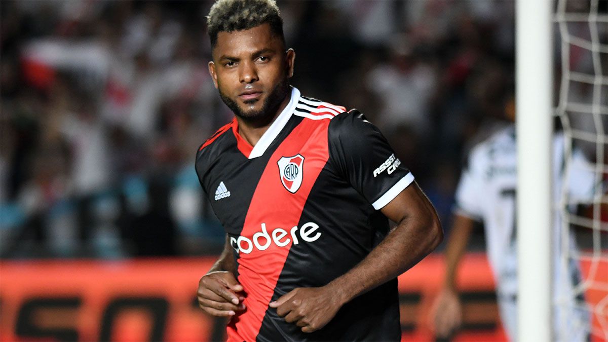 Miguel Borja está en un gran momento en River,.