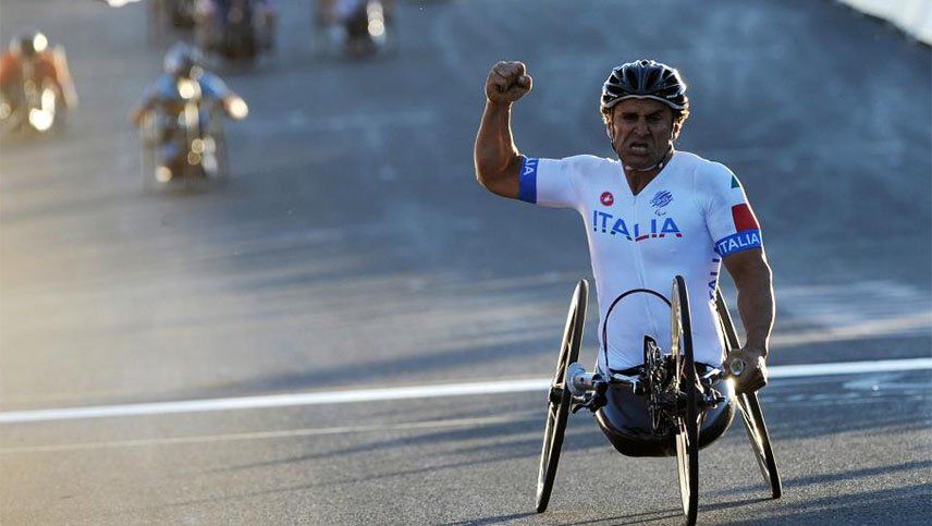 La carta que el Papa le escribió a Zanardi, que está en grave estado