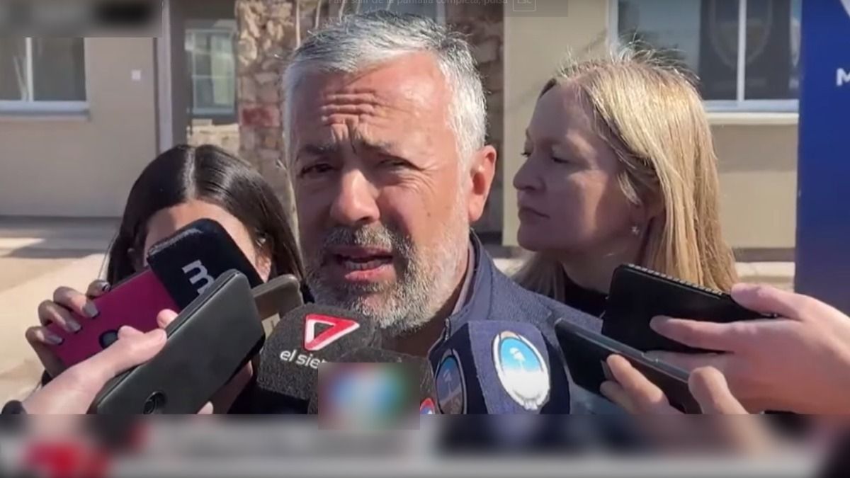 Alfredo Cornejo durante la inauguración de este lunes en Maipú. 