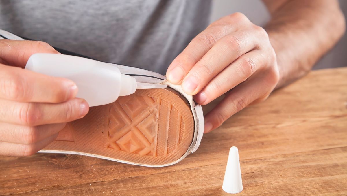 Consulta con experto antes de comprar el pegamento de zapatillas y no uses cualquier producto que tengas en casa. Consulta con experto antes de comprar el pegamento de zapatillas y no uses cualquier producto que tengas en casa. 