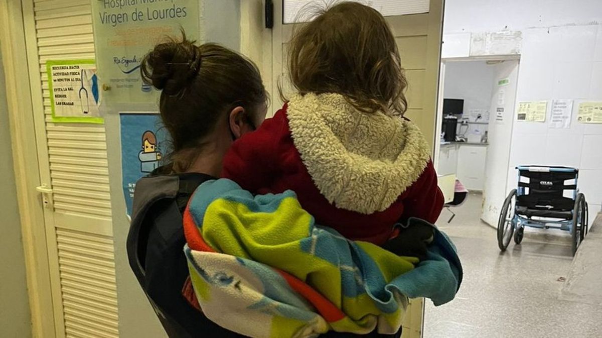 Una nena de 2 años tuvo que ser rescatada tras encontrarse sola en una casa llorando.