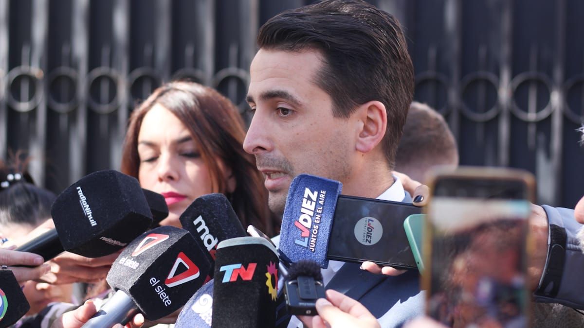 El abogado de los rugbiers franceses, Germán Hnatow, se mostró conforme con la actuación del Ministerio Público Fiscal. El abogado de los rugbiers franceses, Germán Hnatow, se mostró conforme con la actuación del Ministerio Público Fiscal.