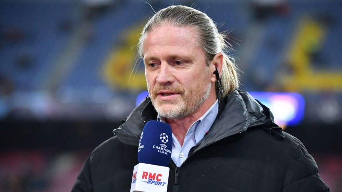 Emmanuel Petit cargó contra el Dibu Martínez. Emmanuel Petit cargó contra el Dibu Martínez.