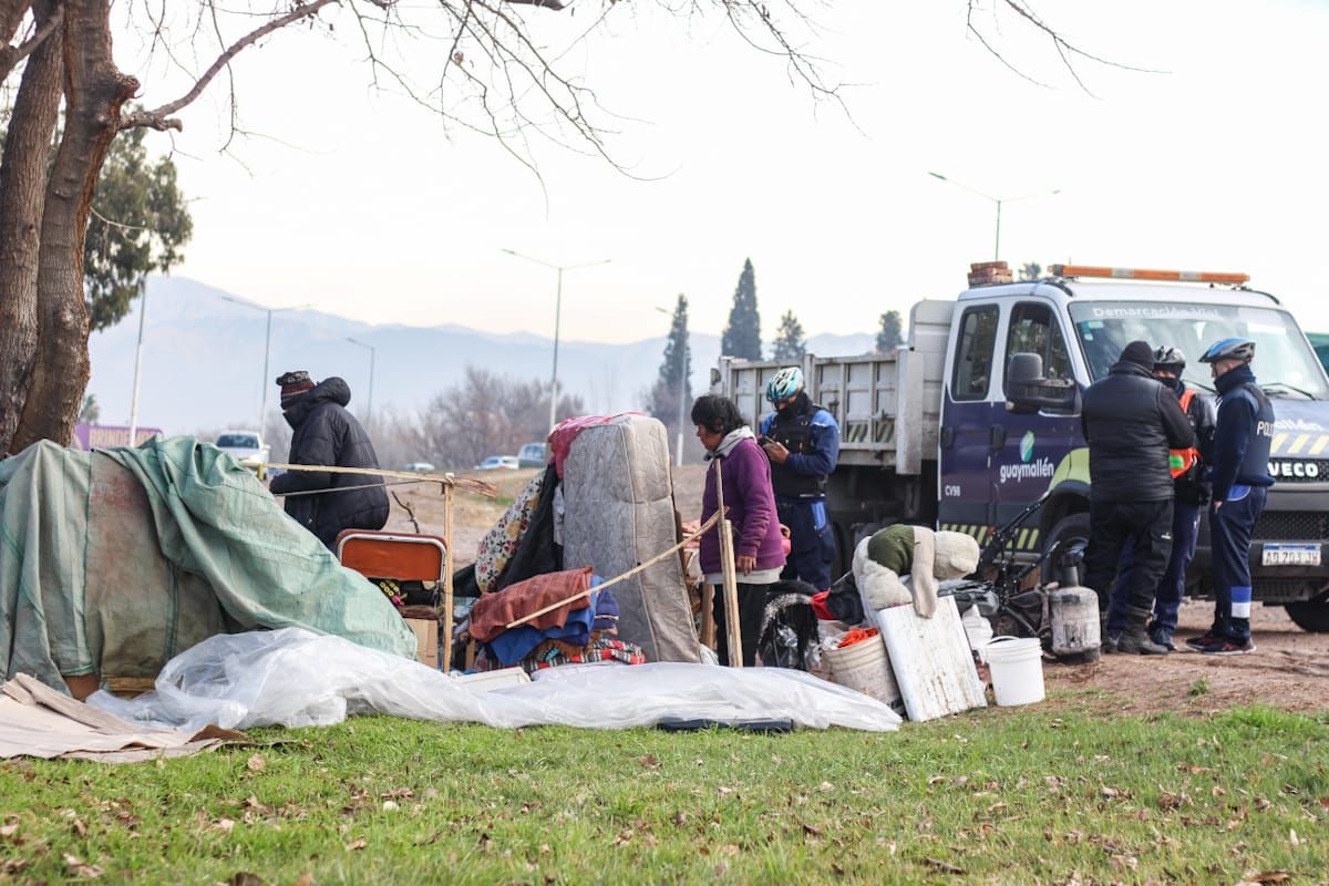Personas en situación de calle en Mendoza muestran otra cara de la pobreza e indigencia. Personas en situación de calle en Mendoza muestran otra cara de la pobreza e indigencia.
