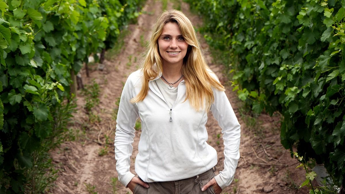 Milagros Mc Donnell en la finca familiar Milagros Mc Donnell en la finca familiar