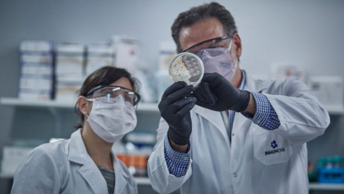 La ANMAT aprobó la aplicación del suero equiino en pacientes con Covid y en Argentina se usa desde enero.