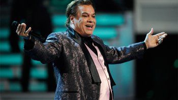 Grammy póstumo a Juan Gabriel: el presentador pensó que no estaba