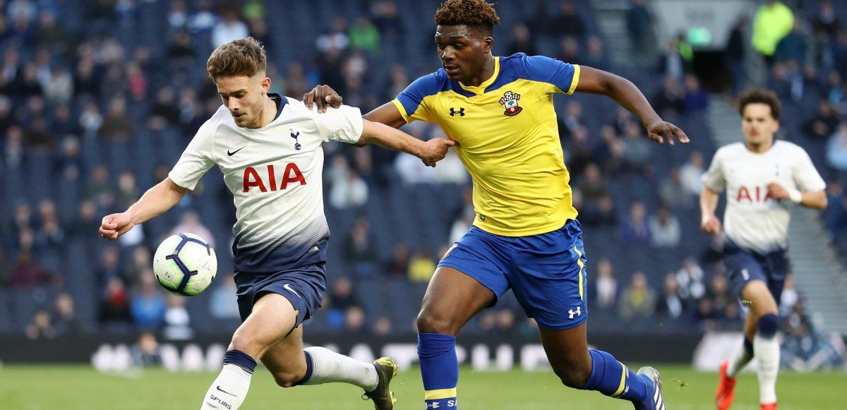 Maurizio, el hijo de Mauricio Pochettino, está en los planes del Tottenham de Mourinho.