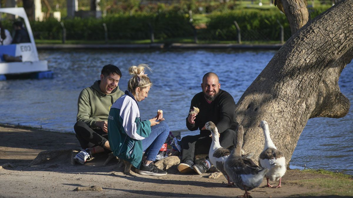 Hay más tranquilidad mientras continúan a la baja los casos de Covid en Argentina.