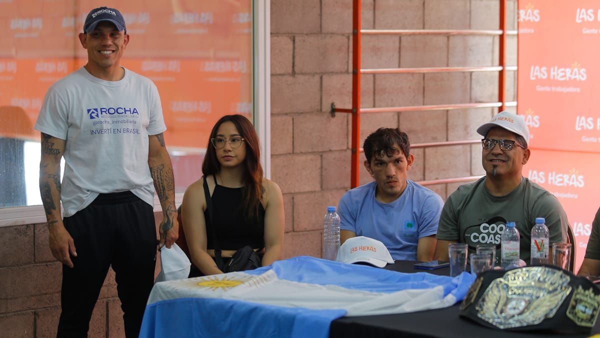 Gumersino Carrasco y su retorno al boxeo. Acompa&ntilde;a la campeona argentina Brisa Alfonzo, que no podr&aacute; pelear por sufrir una fascitis plantar; el fondista Juan Carrasco y el entrenador Pablo Chac&oacute;n.