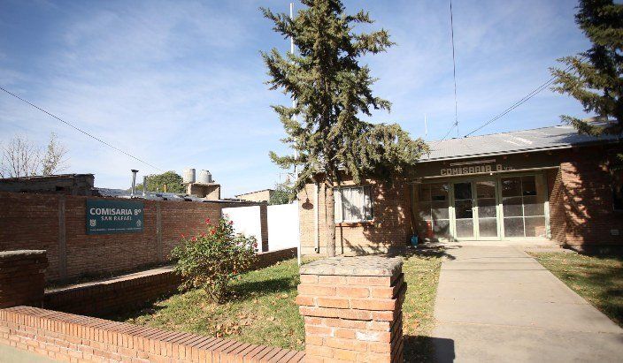 Robaron un secarropas, lo abandonaron y se dieron a la fuga