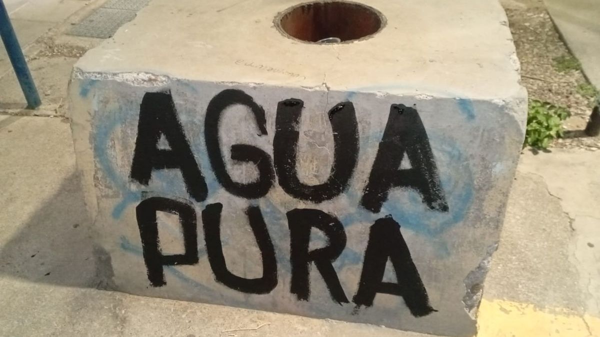 Las mujeres detenidas por la Policía habían sido vistas por las cámaras de seguridad cuando hacían las pintadas en Godoy Cruz. Las mujeres detenidas por la Policía habían sido vistas por las cámaras de seguridad cuando hacían las pintadas en Godoy Cruz.