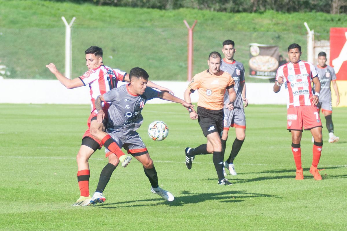 Atlético San Martín perdió en el descuento ante Costa Brava en General Pico.