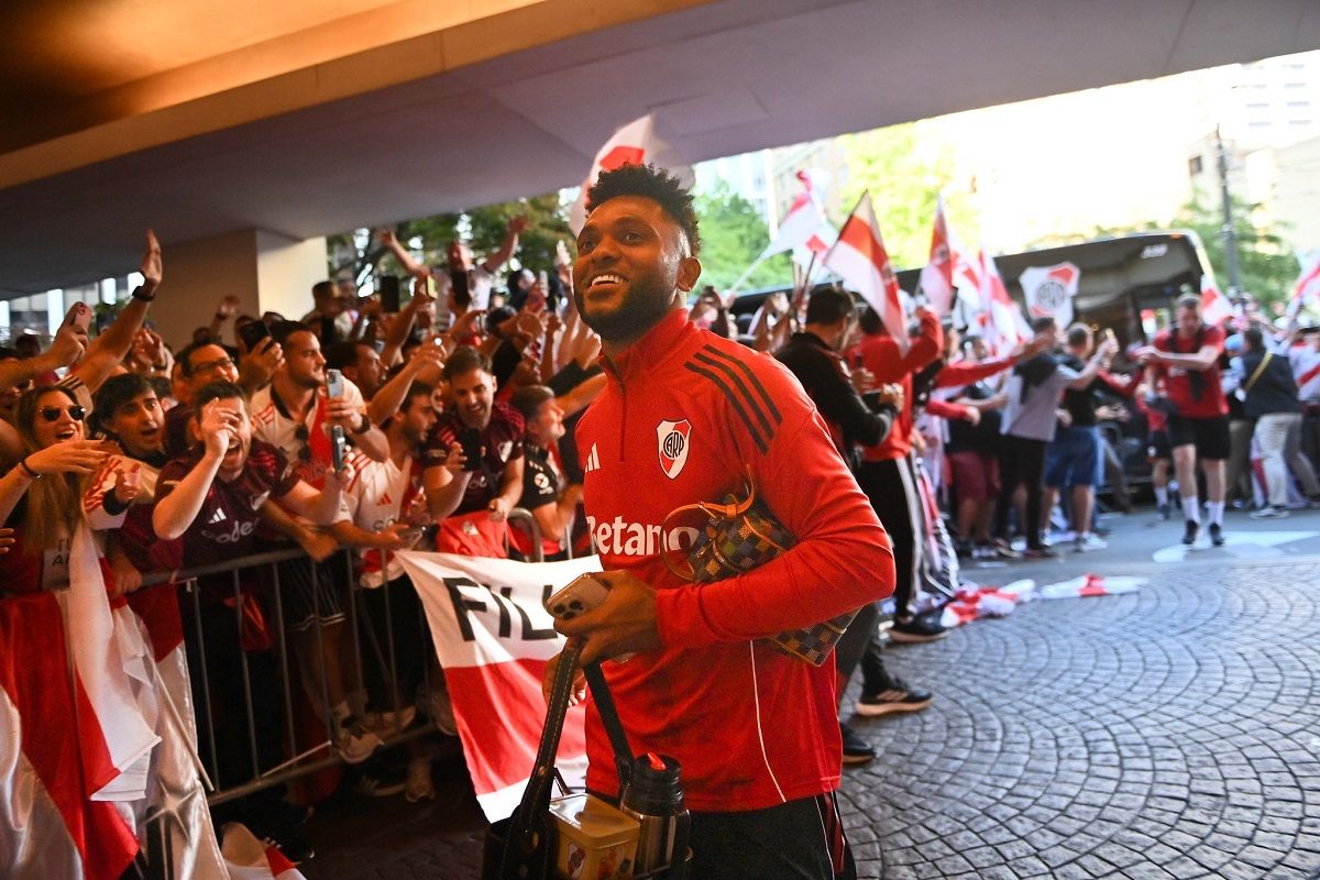 El colombiano ingresó tras la lesión de Driussi.