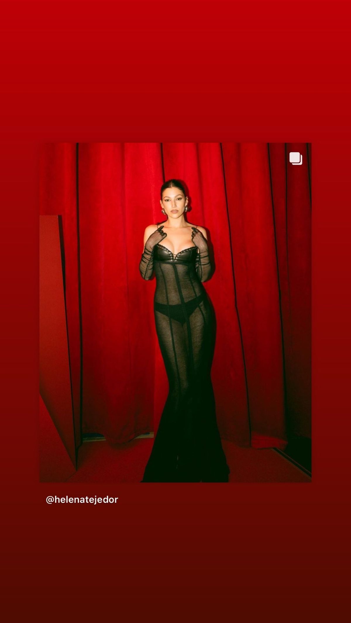 Úrsula Corberó arrasa con su vestido ultra transparente y paraliza la cordura dejando las redes en llamas. Úrsula Corberó arrasa con su vestido ultra transparente y paraliza la cordura dejando las redes en llamas.