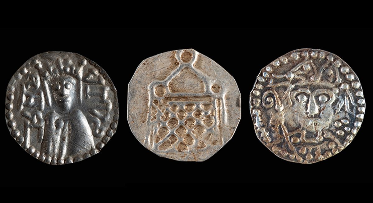 Algunas de las monedas encontradas.