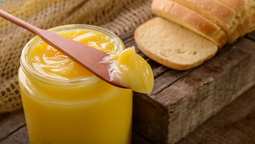 Qué es el ghee y qué beneficios tiene para la salud.