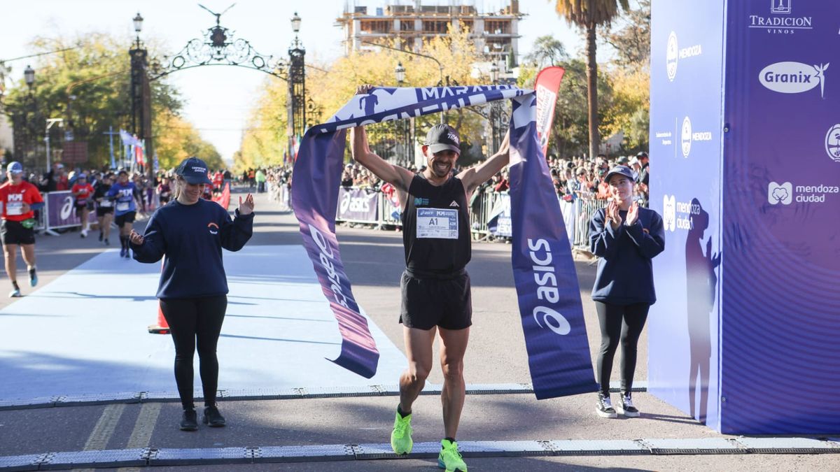 Carlos Becerra, el ganador de los 42k. Carlos Becerra, el ganador de los 42k.