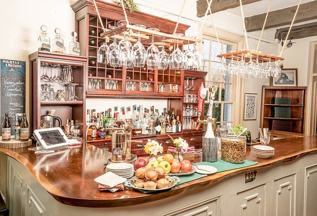 Los restaurantes en este pueblo son muy variados y de buena calidad. Los restaurantes en este pueblo son muy variados y de buena calidad.