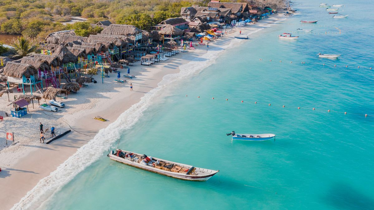 La playa de arena blanca y aguas cristalinas que resulta un paraíso único del Caribe
