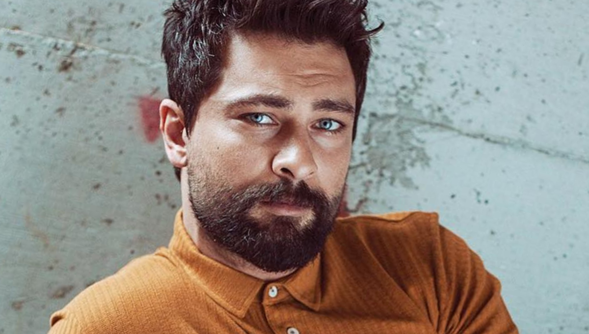 El antes y después del actor Onur Tuna.