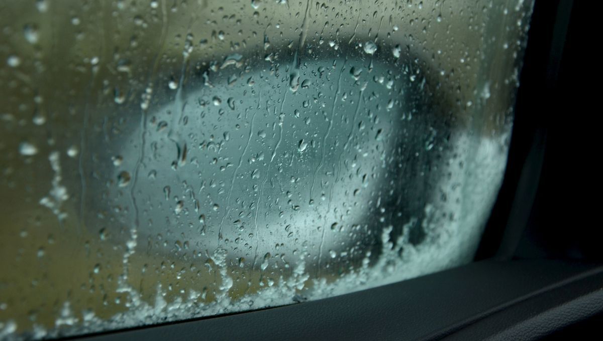 Evita que los vidrios de tu auto se empañen con este producto que tienes en casa