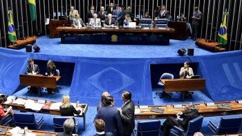 Acusan a Dilma Rousseff de incurrir en un 