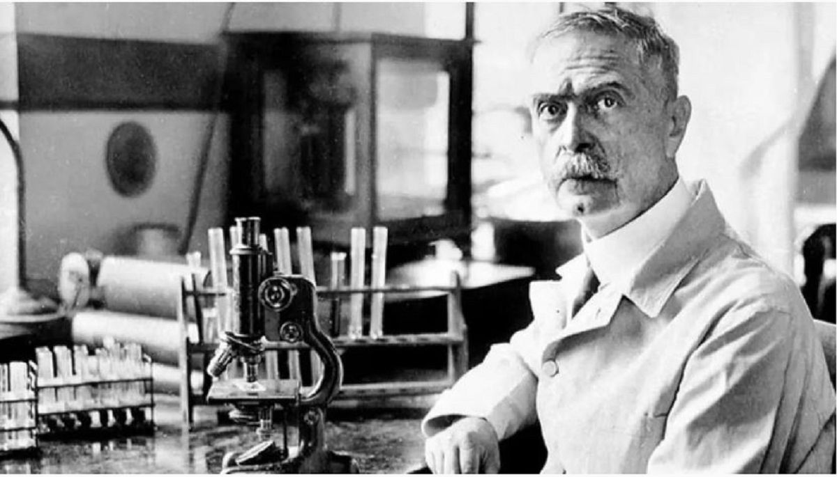 Karl Landsteiner, ganador del Premio Nobel en Medicina que descubrió los grupos sanguíneos.