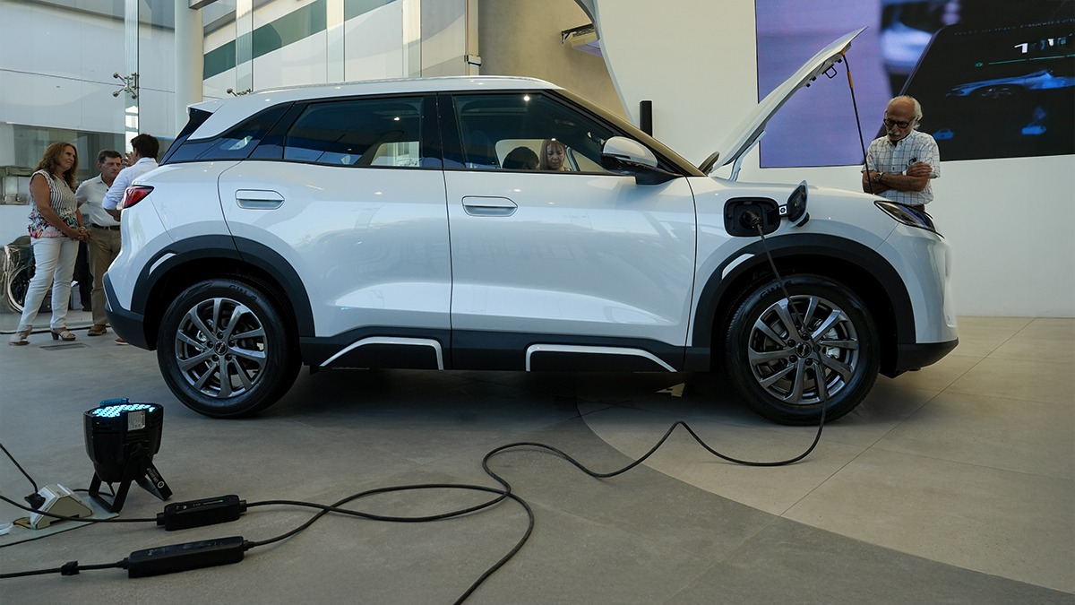 BYD, la automotriz líder en autos eléctricos, inauguró su concesionario en Mendoza. BYD, la automotriz líder en autos eléctricos, inauguró su concesionario en Mendoza.