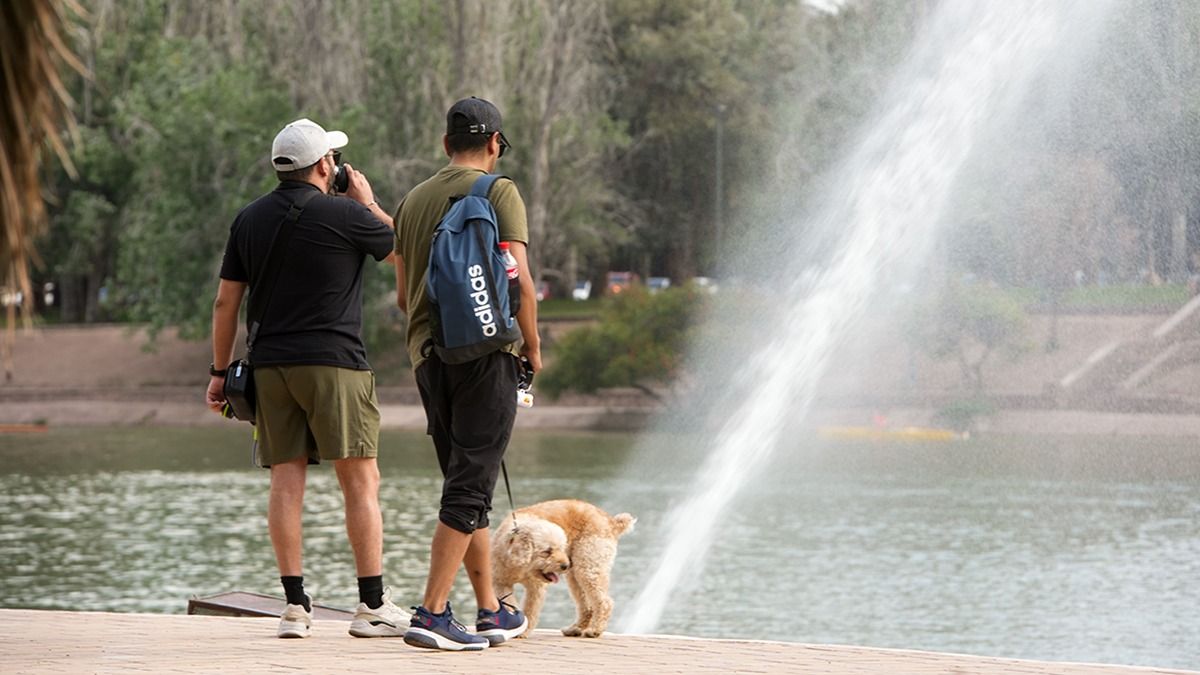 El pronóstico del tiempo en Mendoza marca un ascenso de la temperatura sin alertas de tormentas para este lunes 25 de noviembre. El pronóstico del tiempo en Mendoza marca un ascenso de la temperatura sin alertas de tormentas para este lunes 25 de noviembre.