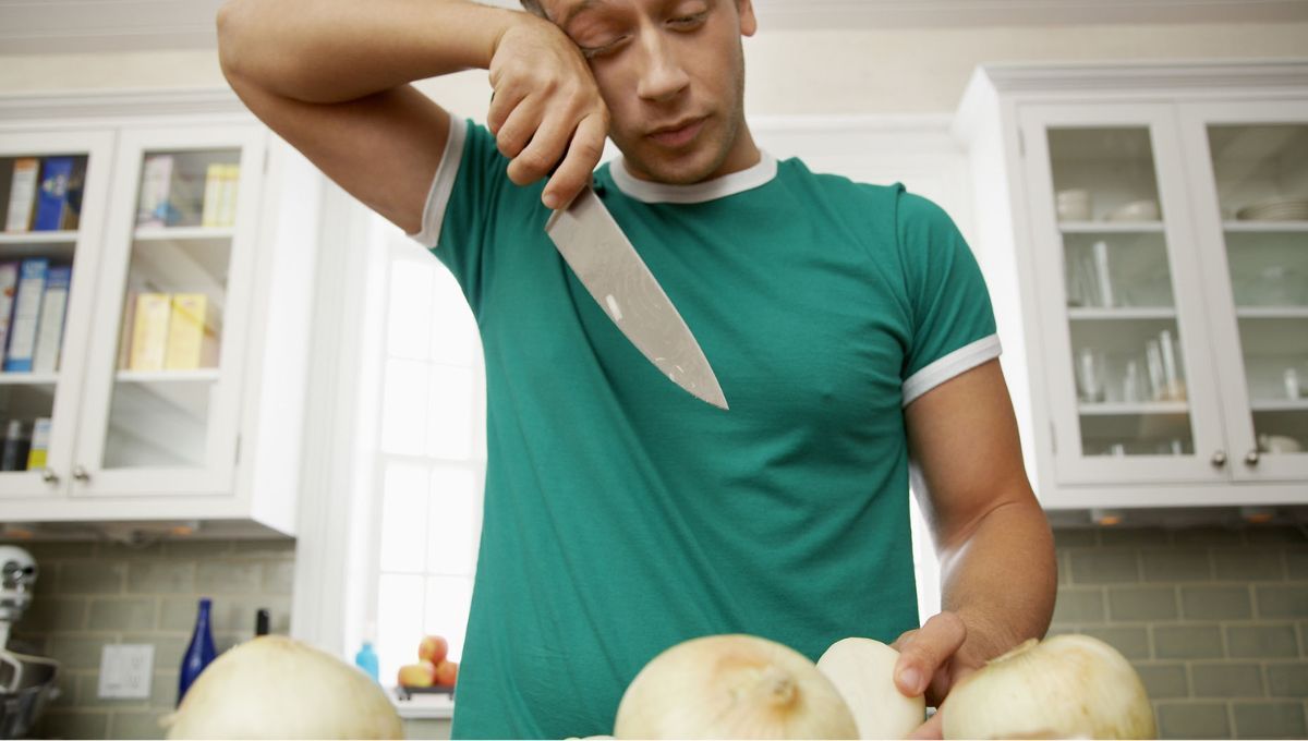 Por qué una persona llora cuando corta cebollas