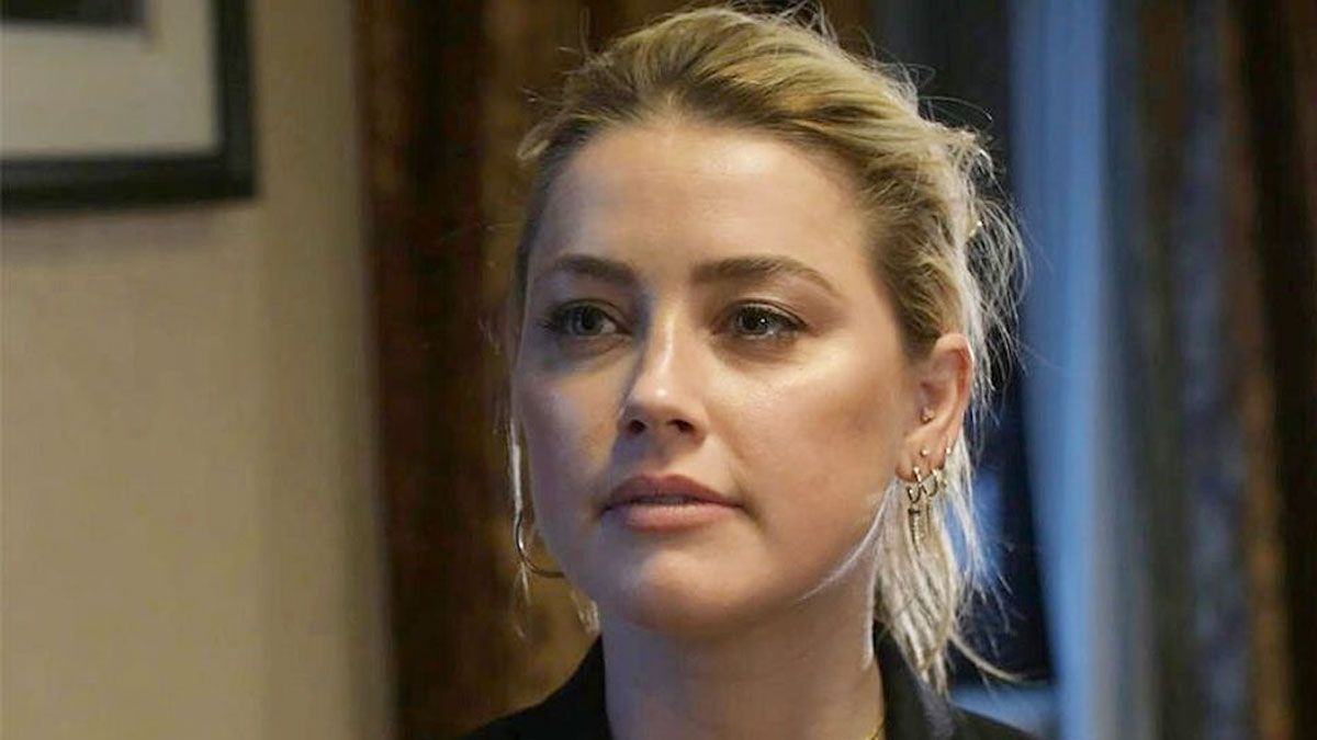 La actriz Amber Heard interpreta a Kelly Porter en la película de Netflix.