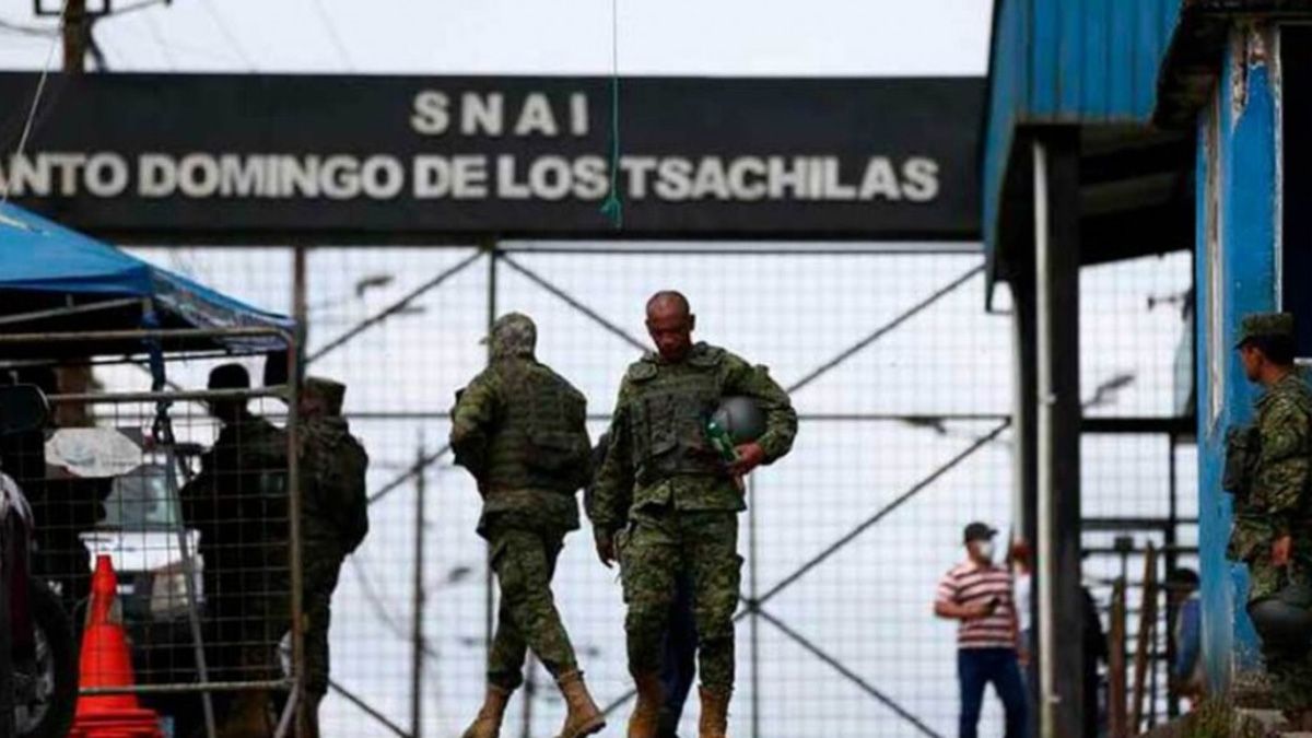 El violento motín dejó al menos 43 muertos en una cárcel de Ecuador