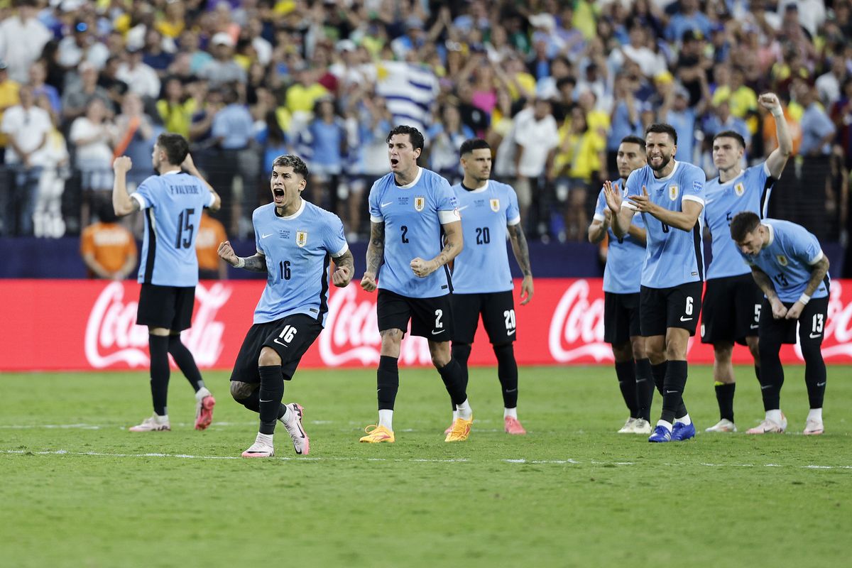Uruguay ya está entre los cuatro mejores de la Copa América y dejó afuera a Brasil. Uruguay ya está entre los cuatro mejores de la Copa América y dejó afuera a Brasil.