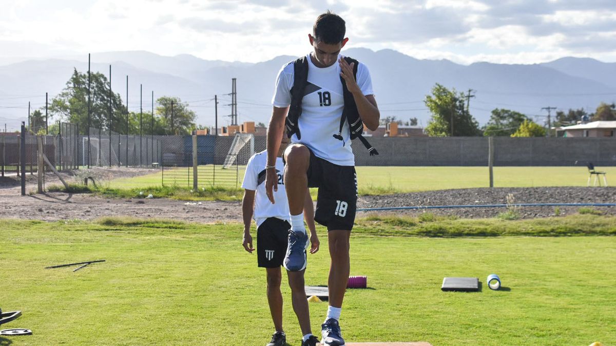 Arce quiere ganarle este domingo a la Lepra en Uruguay.