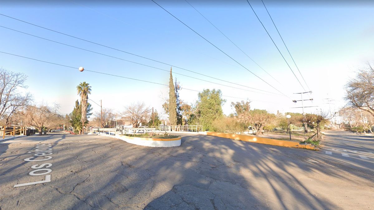 El hecho ocurrió en calles Las Orquídeas y Los Ceibos, donde un hombre vio a la víctima inconsciente en el suelo luego de caer de su monopatín eléctrico.