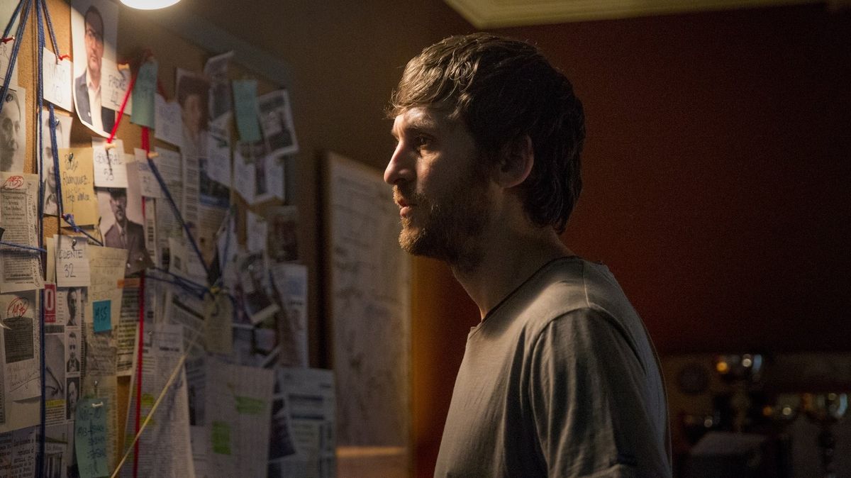 El aviso, una drama de misterio y suspenso dirigido por Daniel Calparsolo y estrenado en 2018. Se puede ver en Netflix. El aviso, una drama de misterio y suspenso dirigido por Daniel Calparsolo y estrenado en 2018. Se puede ver en Netflix.