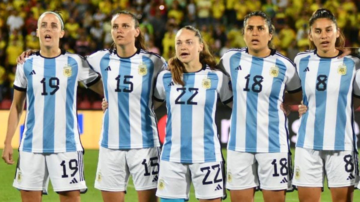 Copa América Femenina: Argentina, Con Estefanía Banini, Jugará Por El ...