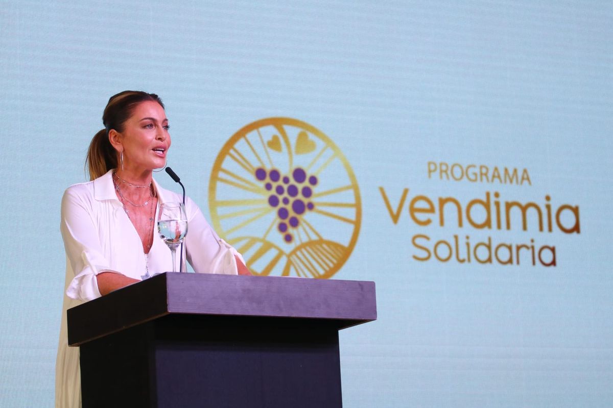 Karina Mazzocco, de América TV, fue la conductora de Vendimia Solidaria.