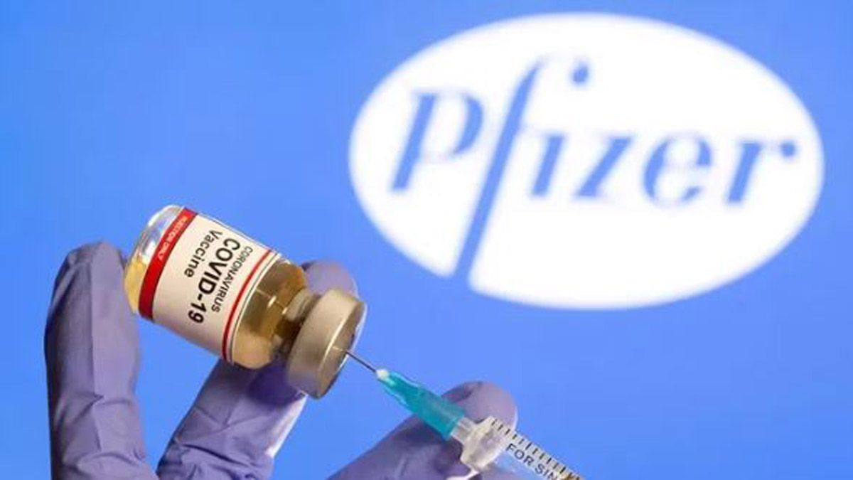 Las Pfizer serán las primeras bivalentes en aplicarse en la Argentina.