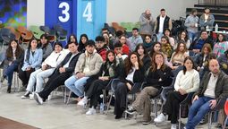 Maipú Municipio impulsa becas universitarias con responsabilidad social y ambiental.