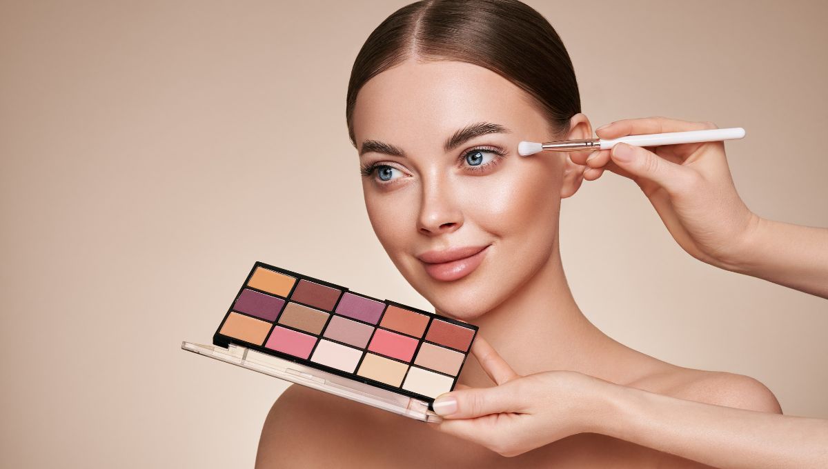 Maquillaje de ojos. Maquillaje de ojos.