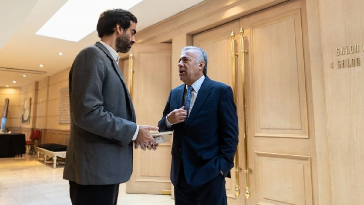 El gobernador Alfredo Cornejo y el ministro de Hacienda, V&iacute;ctor Fayad, promueven la reforma laboral y tributaria m&aacute;s all&aacute; de una posible baja en la recaudaci&oacute;n.