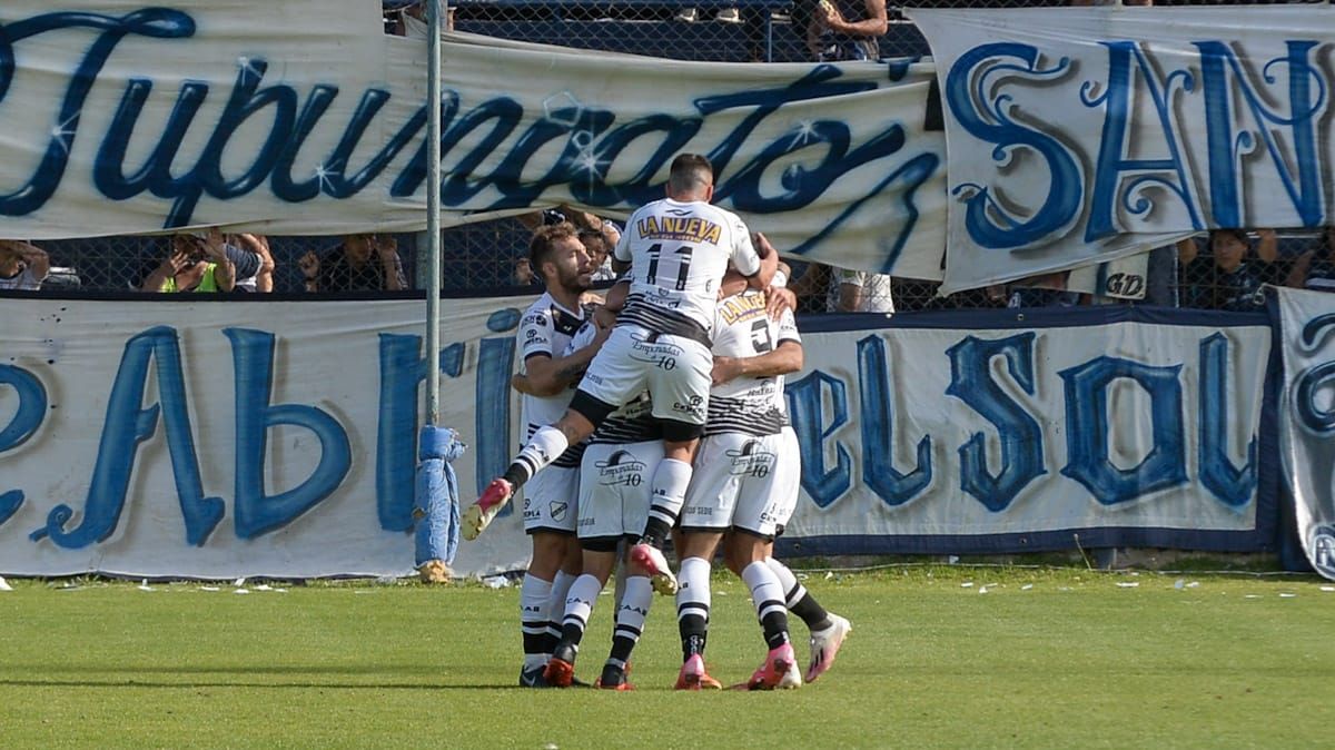 En 10' All Boys se lo empató a la Lepra en el Gargantini
