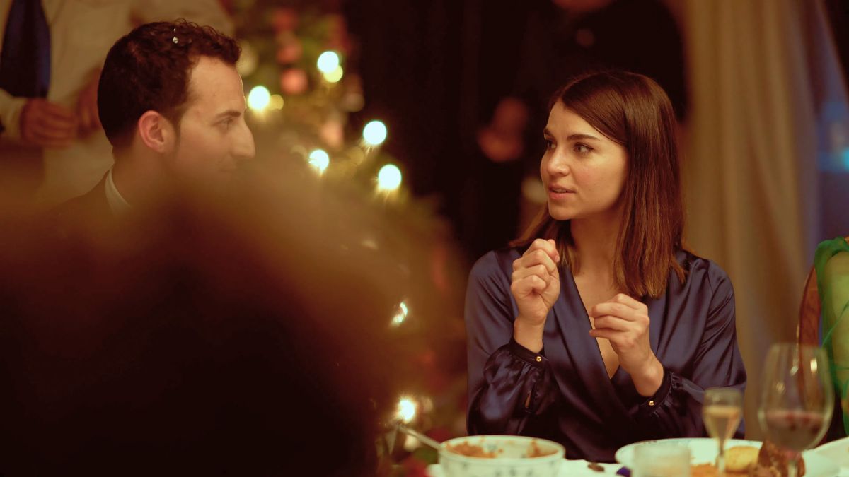 Netflix: la comedia romántica que acaba de estrenar 6 capítulos y ya conquista diciembre
