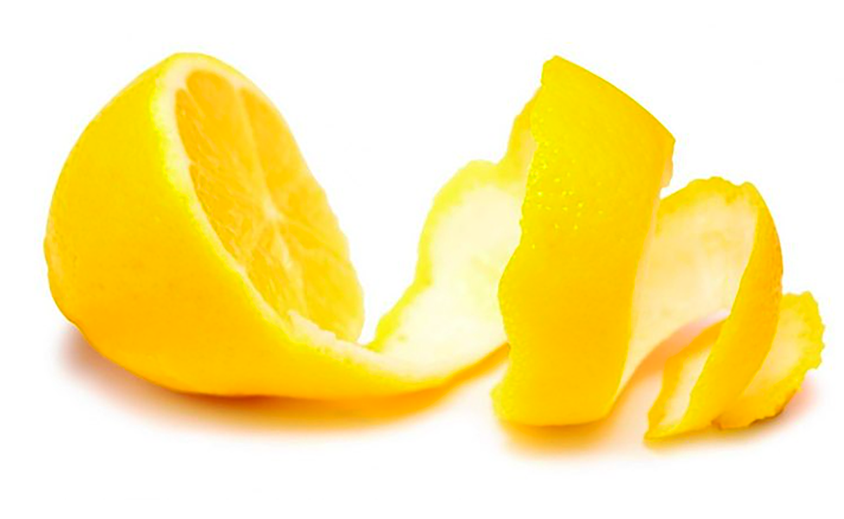 Puedes lavarte las manos con cáscara de limón para obtener beneficios. Puedes lavarte las manos con cáscara de limón para obtener beneficios.