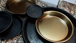 Moldes pizzeros. El sencillo truco para que los moldes de pizza no se peguen.