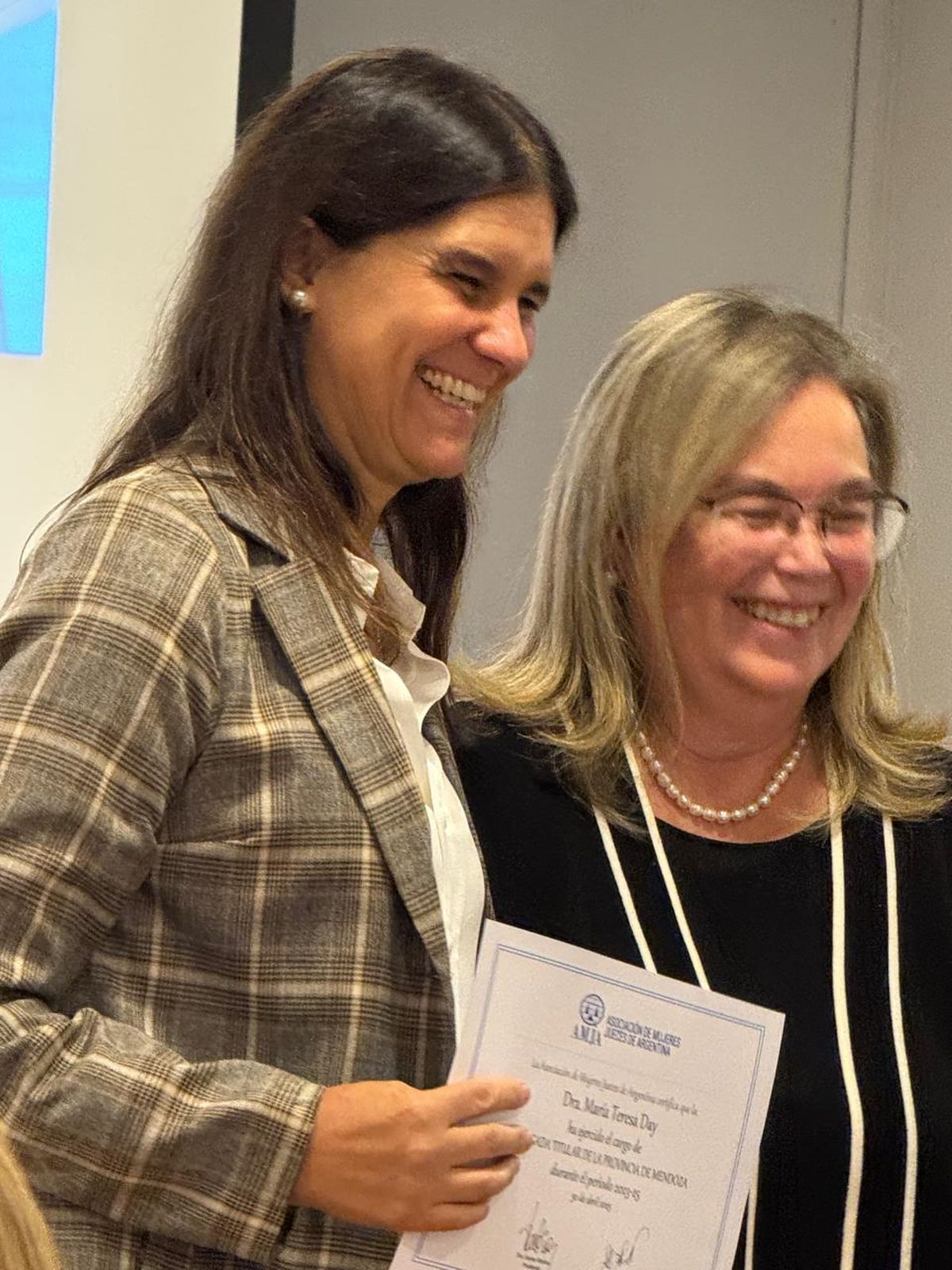 Teresa Day con Susana Medina, la presidenta de AMJA. Teresa Day con Susana Medina, la presidenta de AMJA.